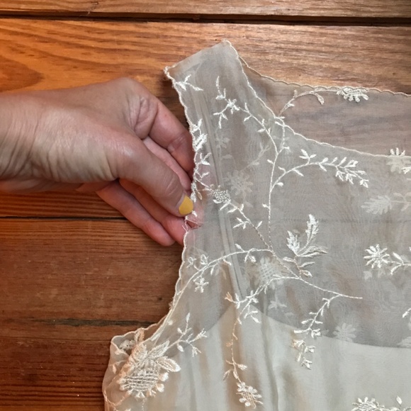 Ann Taylor Beige Cream Lace Silk Shift Dress, EUC, 2 - Picture 11 of 12